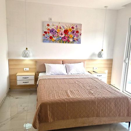 Ivana Apartments Ulcinj Esterno foto