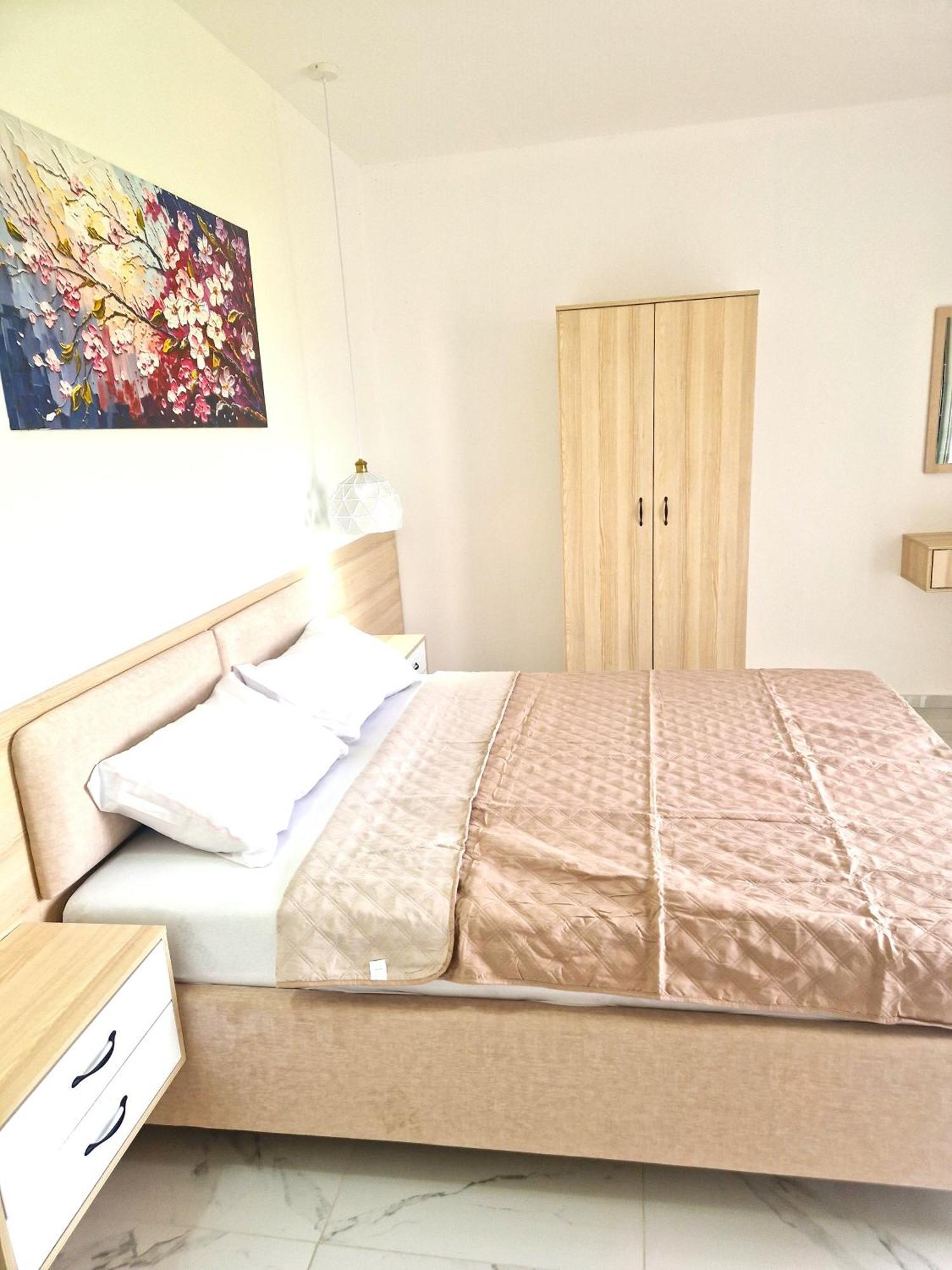 Ivana Apartments Ulcinj Esterno foto