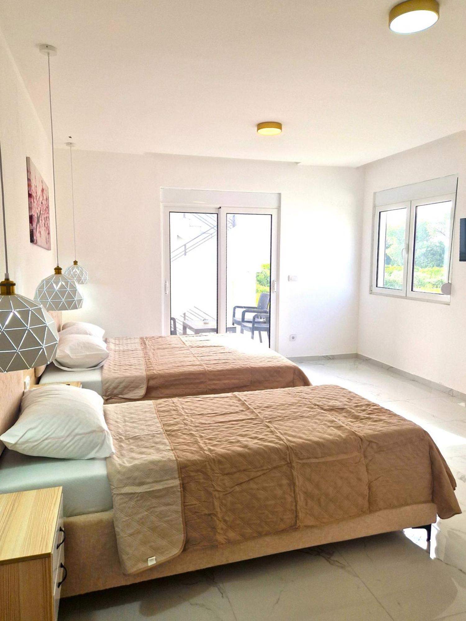 Ivana Apartments Ulcinj Esterno foto
