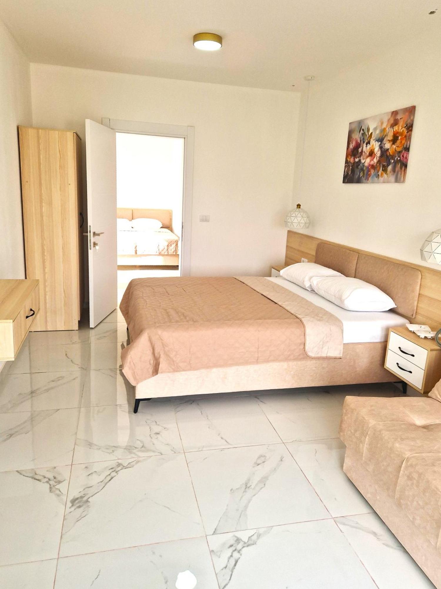 Ivana Apartments Ulcinj Esterno foto