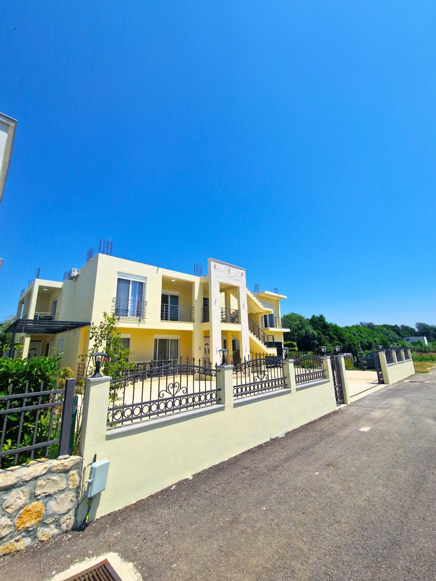 Ivana Apartments Ulcinj Esterno foto