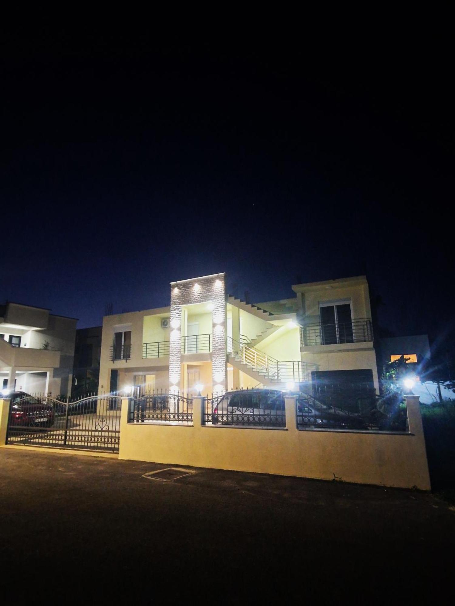 Ivana Apartments Ulcinj Esterno foto