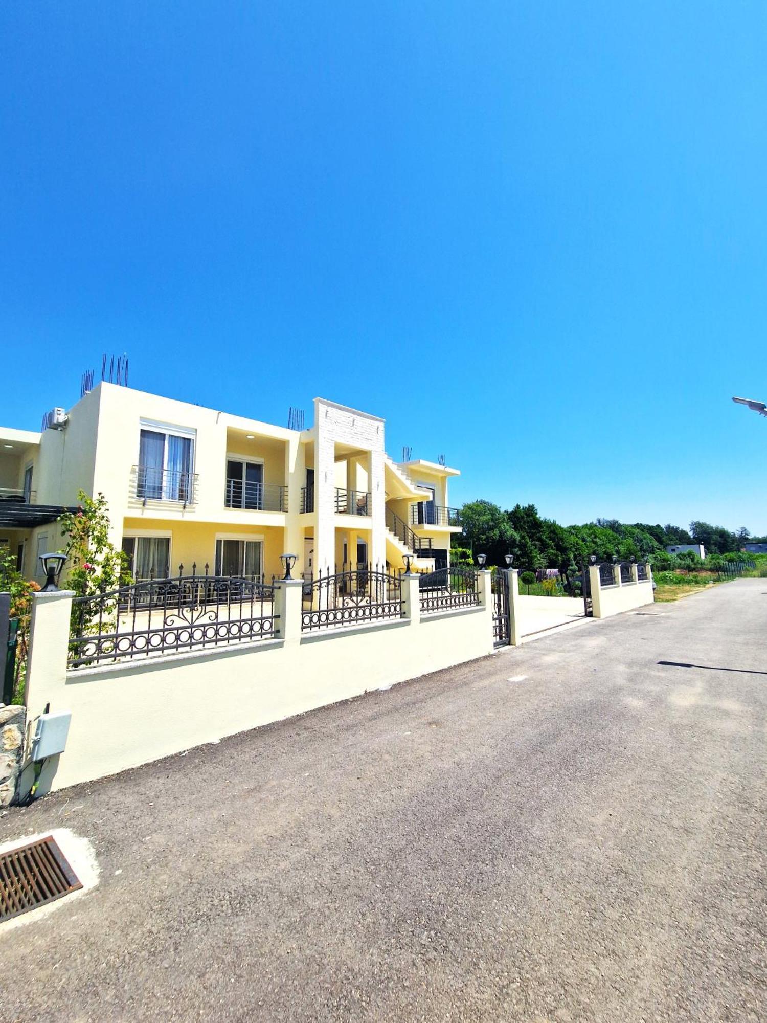 Ivana Apartments Ulcinj Esterno foto